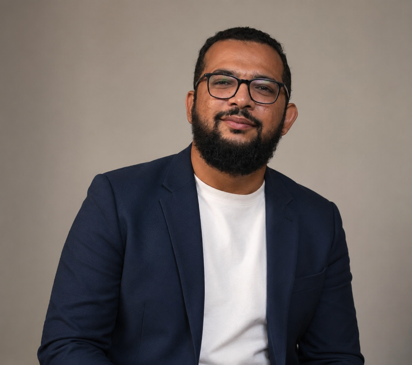 د. محمد أبو العمايم - استشاري ومحاضر تسويق ومبيعات، مؤسس بودكاست 360 للبيزنس